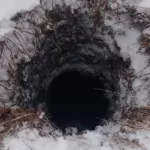 В Алтайском крае подросток провалился в колодец с ледяной водой