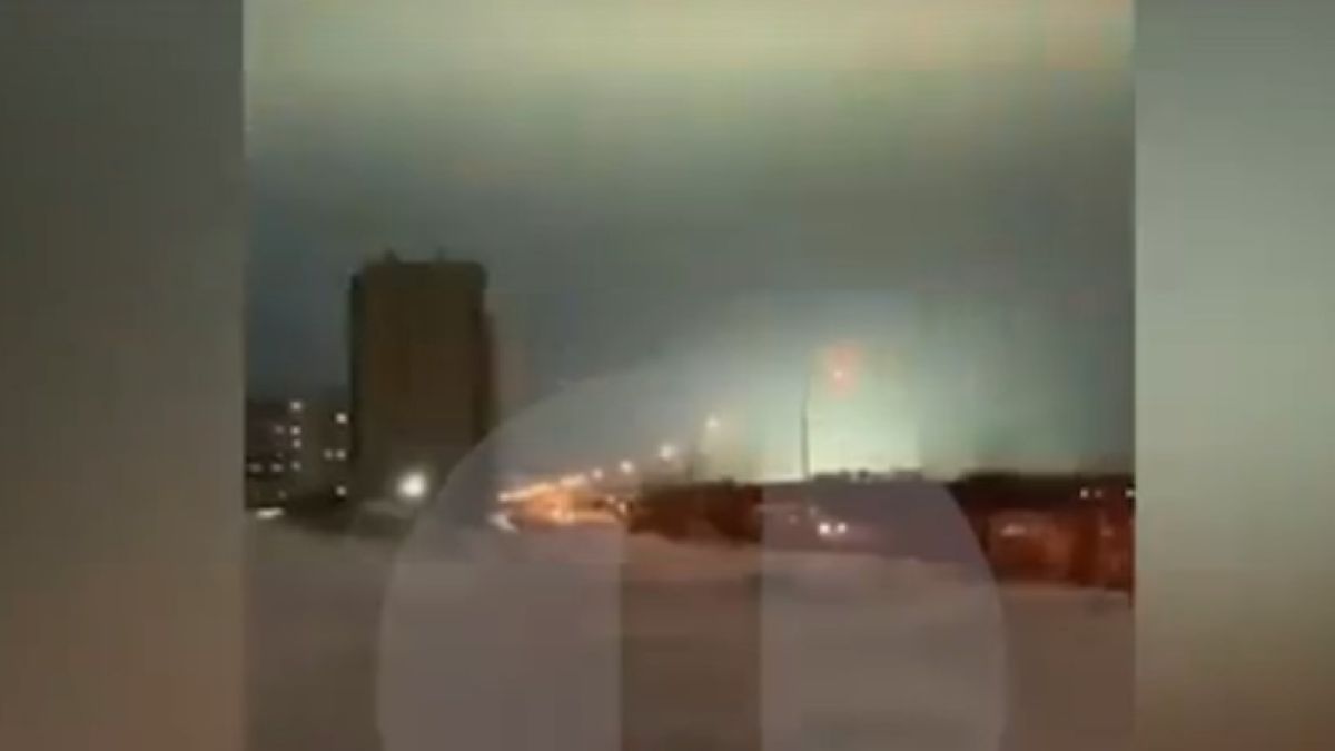 Вспышки в небе в Челябинске