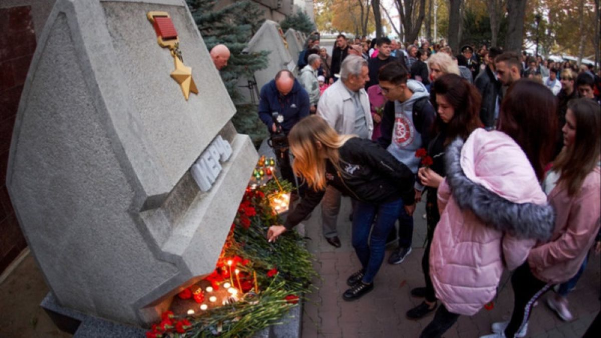 Похороны жертв трагедии в Керчи состоятся 19 октября