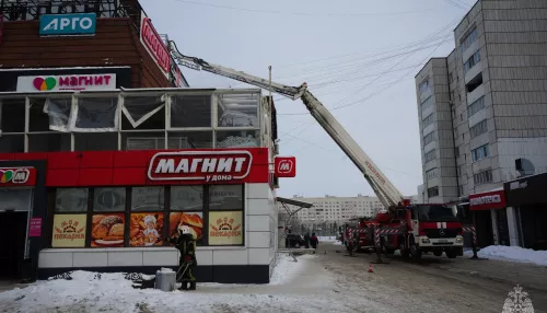 Как тушили пожар в ТЦ Вавилон в центре Барнаула. Фото и видео