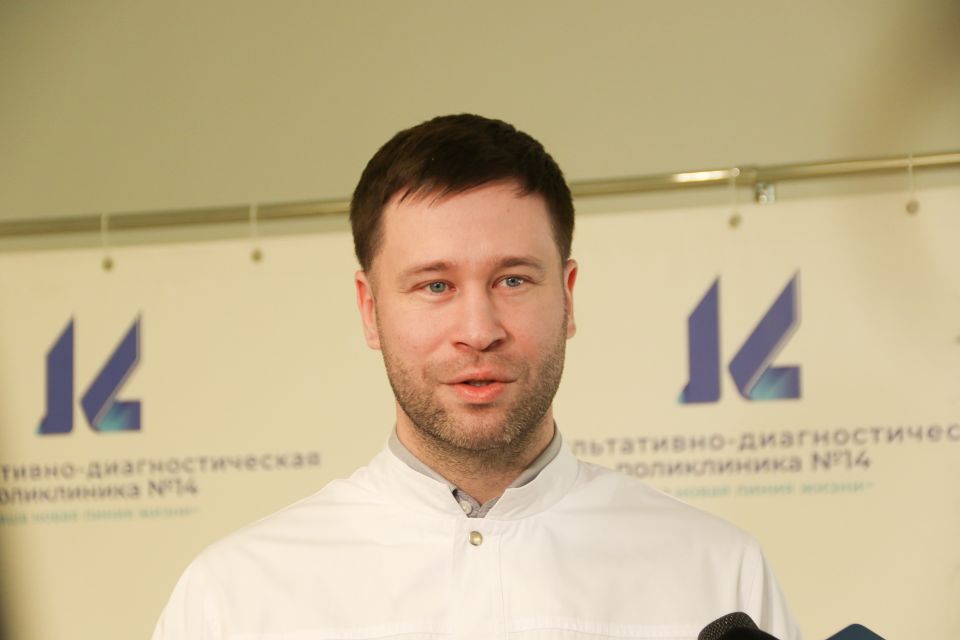 Главный врач барнаульской поликлиники №14 Дмитрий Денисов