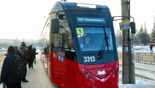 Виноваты новые вагоны: при росте доходов Горэлектротранс Барнаула увеличил убыток