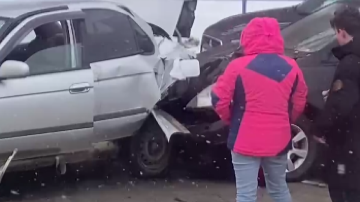 Пострадали дети: названы подробности массового ДТП на улице Попова |  04.02.2024 | Барнаул - БезФормата