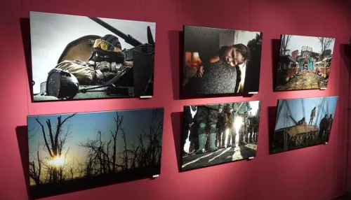 В барнаульском музее заработала фотовыставка По горячим следам СВО