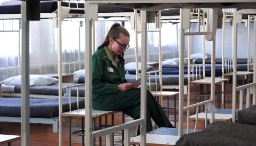 На Алтае осужденная за продажу мака для выпечки женщина хочет попасть на СВО