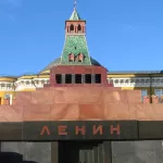 СМИ: в Москве житель Читы пытался поджечь мавзолей Ленина
