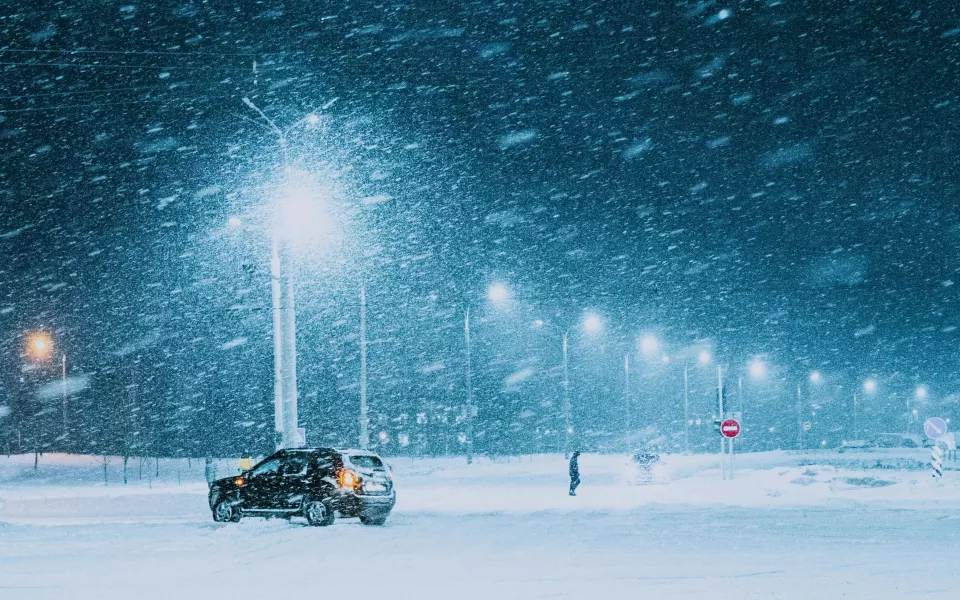 Соцсети: в Барнауле мужчина насмерть замерз на улице