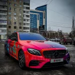 В Барнауле почти за 6 млн рублей продают Mercedes-Benz в ярком тюнинге