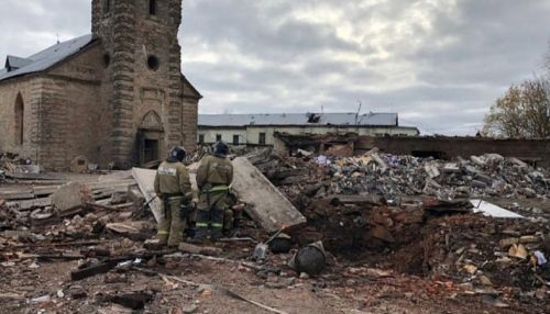 16 жилых домов повреждены в результате взрыва на заводе пиротехники в Гатчине