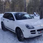 В Барнауле белоснежный Porsche Cayenne продают всего за 1,3 млн рублей