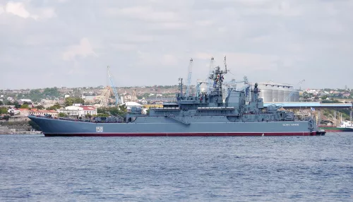 Что известно об атаке ВСУ на корабль Цезарь Куников в Черном море. Подробности