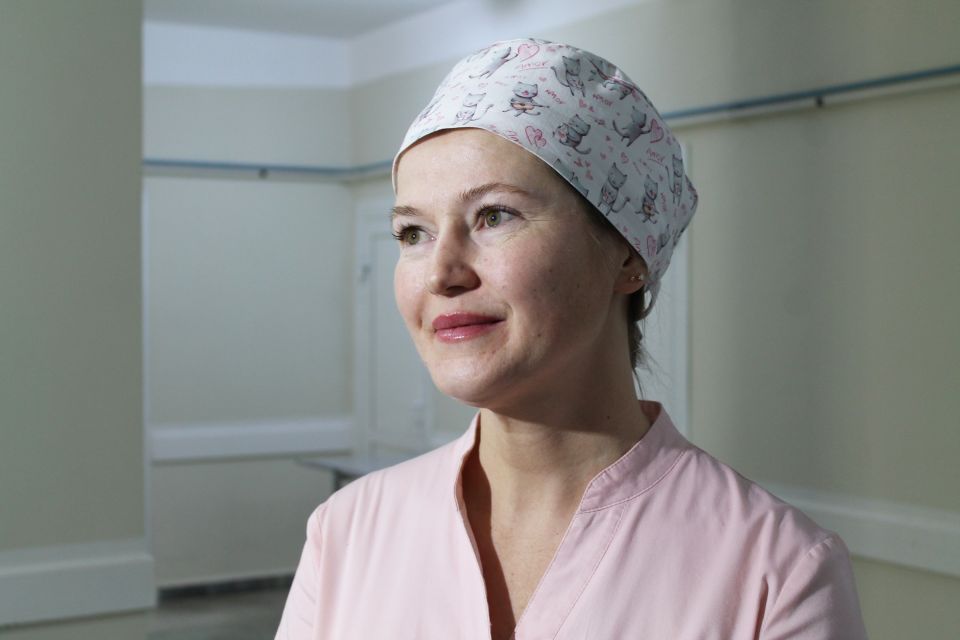 Яна Печенникова, операционная медсестра 