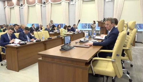 Финансы и преступность: депутаты гордумы провели первое заседание в этом году