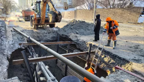 В Барнауле устранили повреждение канализационного коллектора