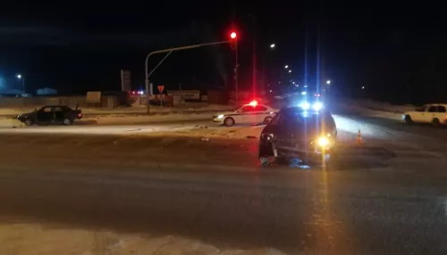 В Новосибирске 18-летняя водитель Nissan врезалась в ВАЗ – водитель погиб