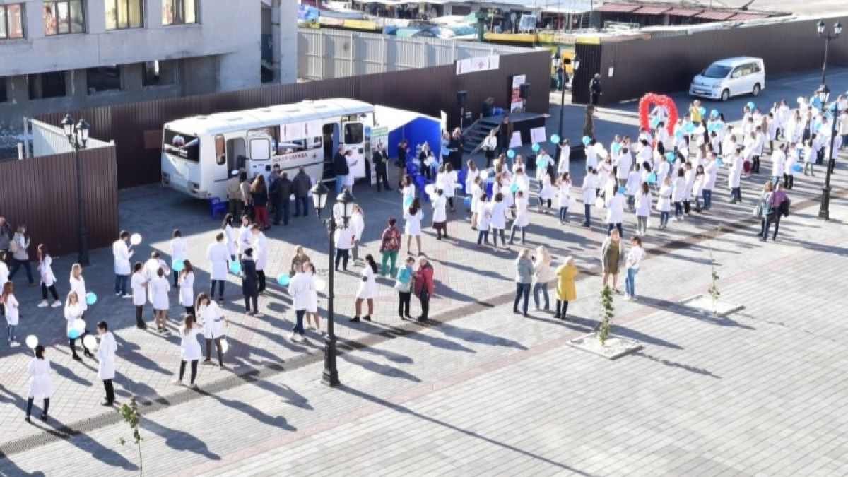 Где в Барнауле бесплатно проверить здоровье в День борьбы с инсультом