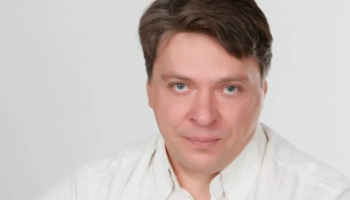 Актер из Реальных пацанов Павел Маркин умер в машине скорой помощи