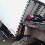 Женщина и ребенок погибли при обрушении моста в Приморье