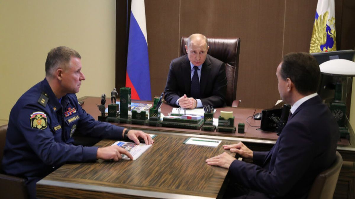 Путин пообещал помощь пострадавшим от подтопления на Кубани 