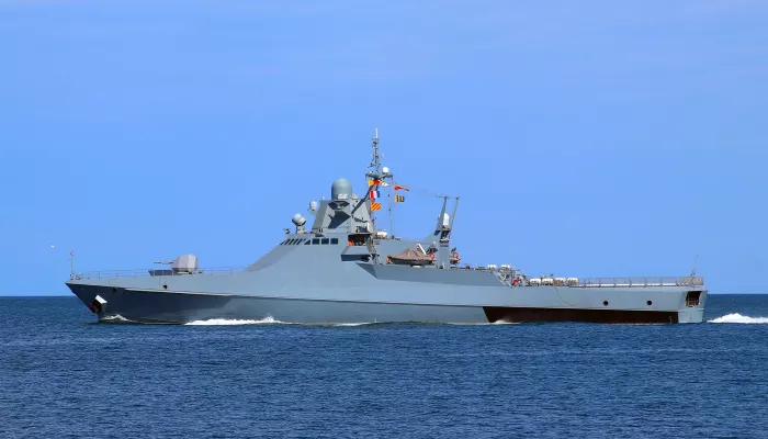 Чем известен корабль Сергей Котов, подвергшийся атаке дронов-камикадзе