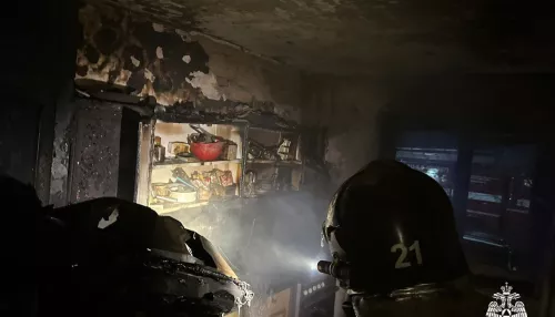 Жительница Бийска отравилась дымом при пожаре в многоэтажке