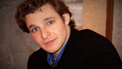 Скоропостижно ушел из жизни актер из Операции Престол Илья Устюжанинов