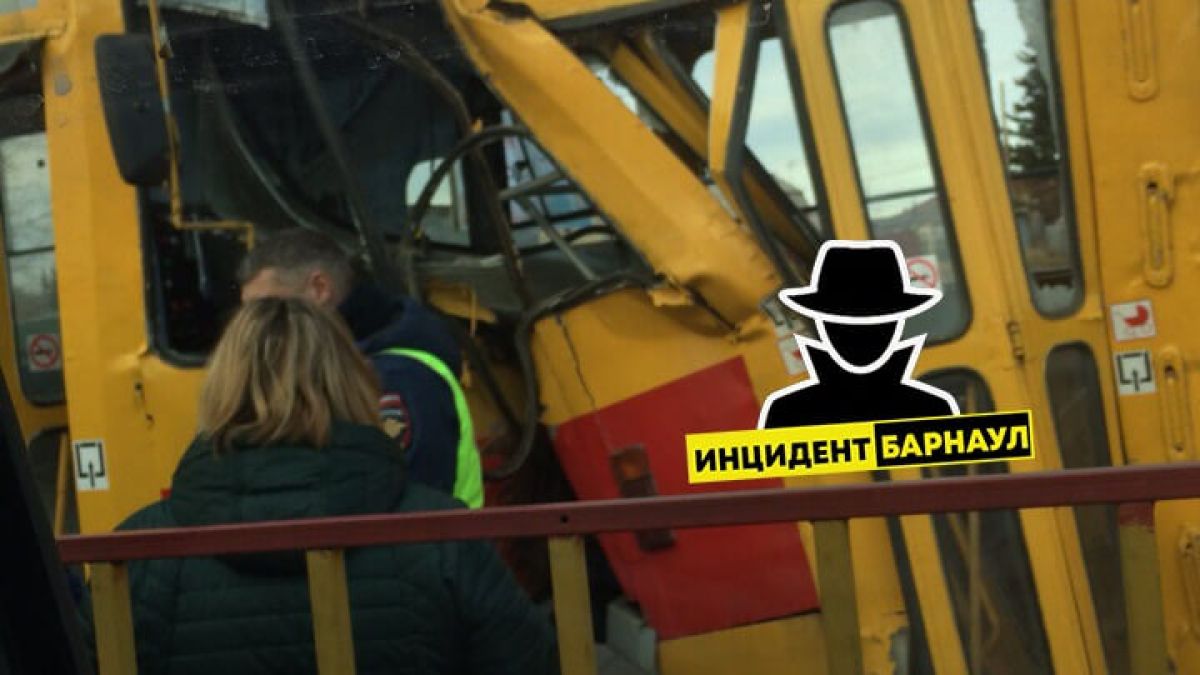 В ГИБДД рассказали подробности ДТП с двумя трамваями в Барнауле 