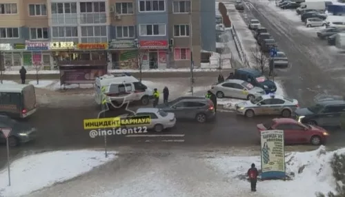 В Барнауле водитель Honda сбил 10-летнего мальчика на пешеходном переходе