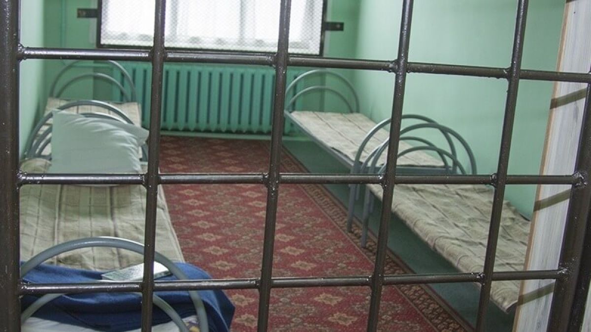 15-летняя жительница Барнаула неделю проведет под "арестом"