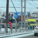 В Барнауле иномарка и троллейбус столкнулись на Балтийской – есть пострадавший