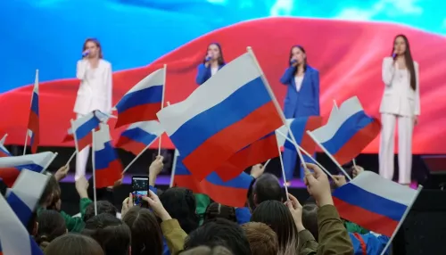 В Барнауле прошел митинг-концерт Вместе! За Россию!