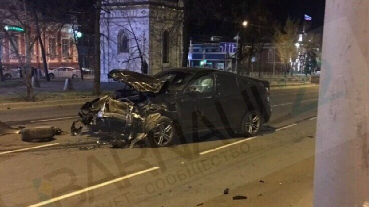 Одному из пострадавших в аварии с BMW в Барнауле снова стало хуже