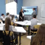 Барнаульским школьникам рассказали о новых схемах кибермошенничества