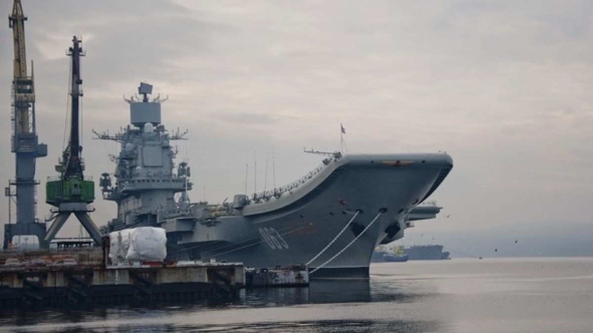 Плавучий док, в котором ремонтировали "Адмирала Кузнецова", затонул в Мурманске