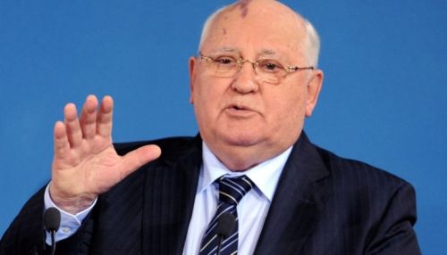Горбачев посетит премьеру фильма о себе