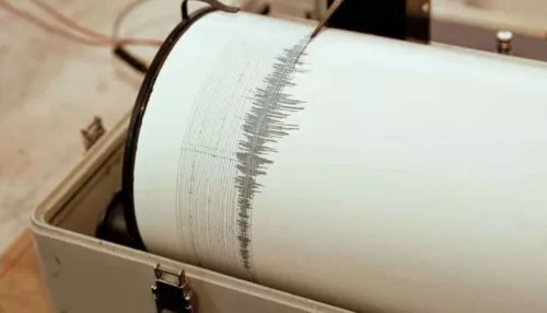 Сильные землетрясения произошли в Азербайджане и Дагестане