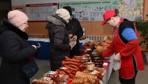 На избирательных участках в Барнауле продолжают работать продуктовые ярмарки