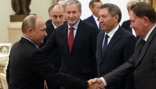 Зачем Путин встретился с 15 бывшими губернаторами