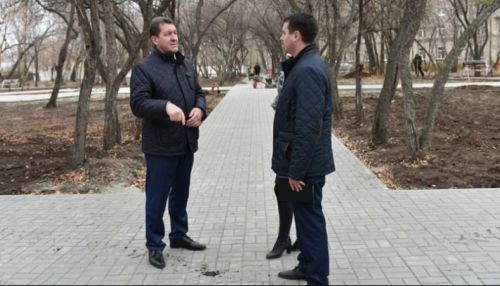 Сергей Дугин проверил готовность благоустройства скверов и площадей в Барнауле