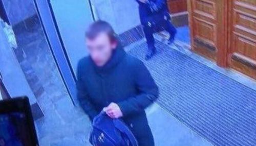 Появилось фото 17-летнего исполнителя взрыва в ФСБ. СК подозревает теракт