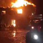 В алтайском селе сгорел двухэтажный магазин стройматериалов