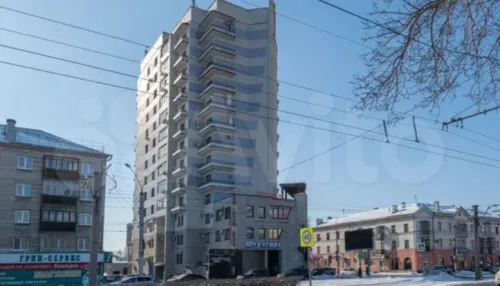 В Барнауле за 18 млн продают трехуровневую видовую квартиру рядом с парком