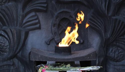 Вечный огонь вновь зажгли в Барнауле