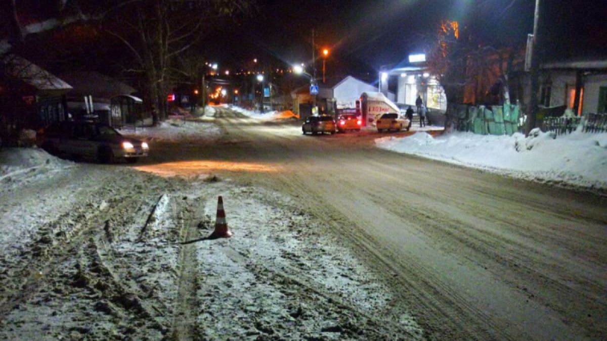 Пьяный водитель "Жигулей" сбил трех пешеходов в Мамонтовском районе 
