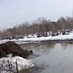 По кресты вода: в Барнауле затопило Черницкое кладбище