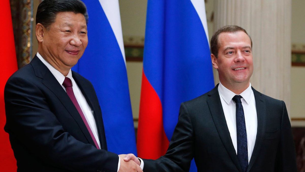 Дмитрий Медведев прибыл в Китай с трехдневным визитом