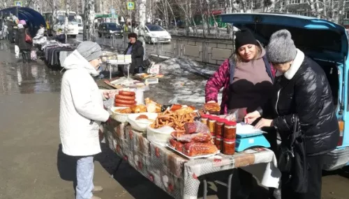 В Барнауле уличных торговцев обязали уничтожить опасный товар