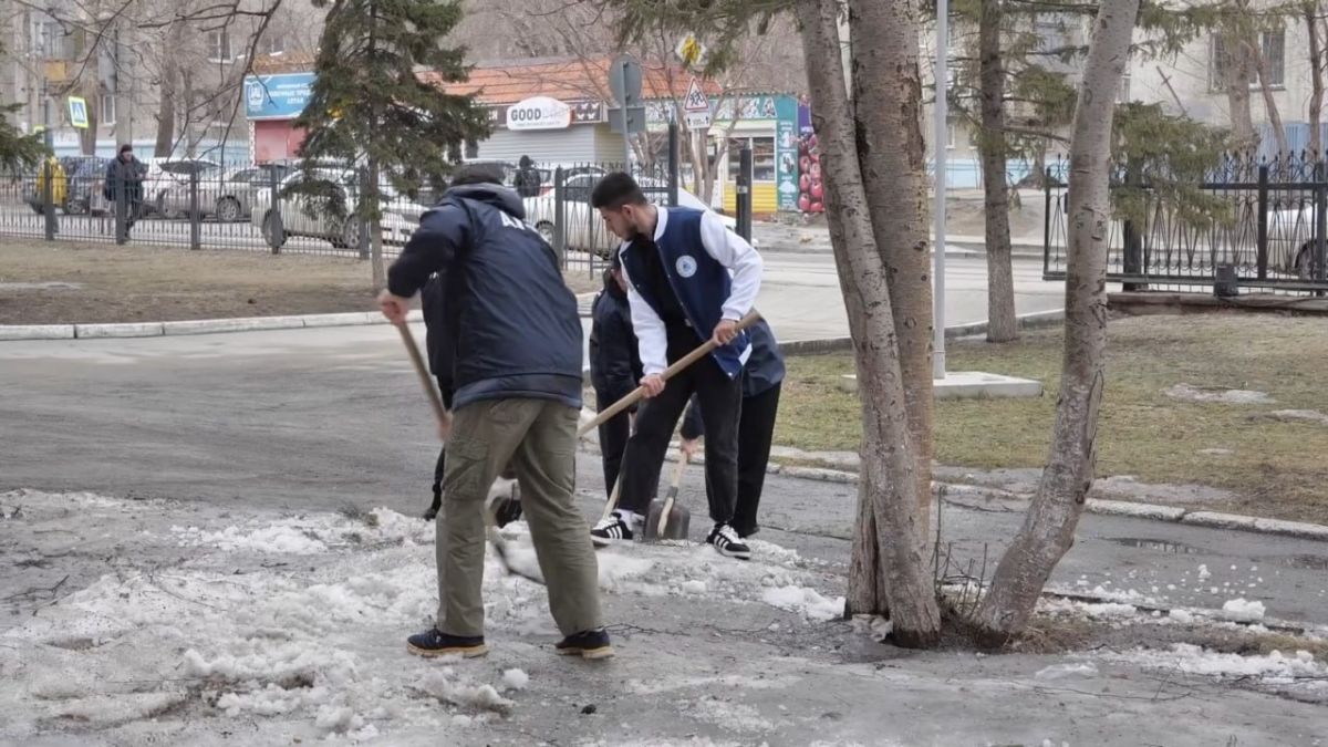 Чистый четверг. Субботник.