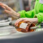 Количество алкогольных магазинов в России хотят сократить в 2,5 раза