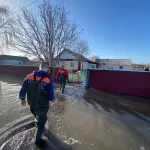 Алтайские спасатели более 4 тысяч раз оказали помощь попавшим в зону паводка